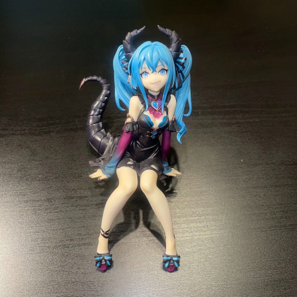 Furyu Hatsune Miku Noodle Stop PVC Figure (Villain Version)